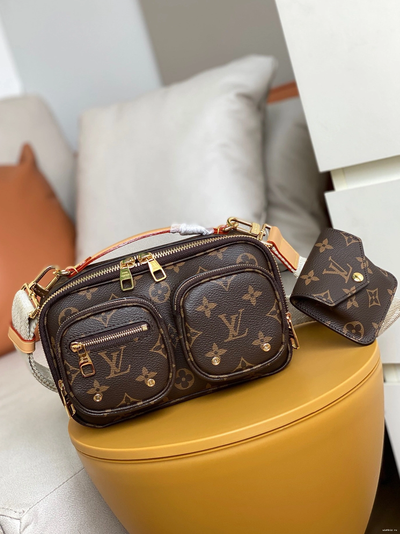 WIS CROSSBODY LOUIS UTILITY VUITTON 0208